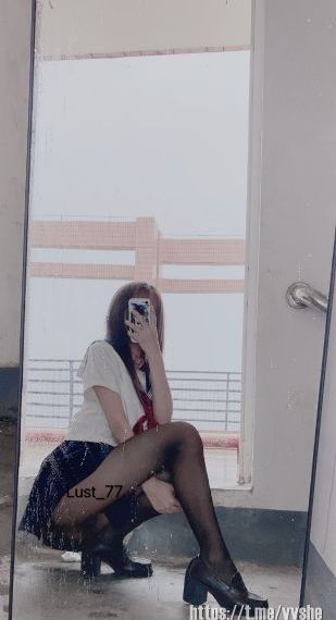 山中森林电影