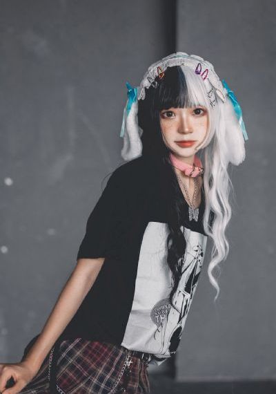 男模全身脱得精光gay