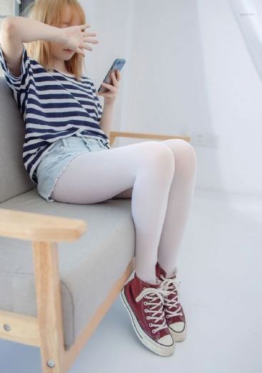 三男玩一女免费a级